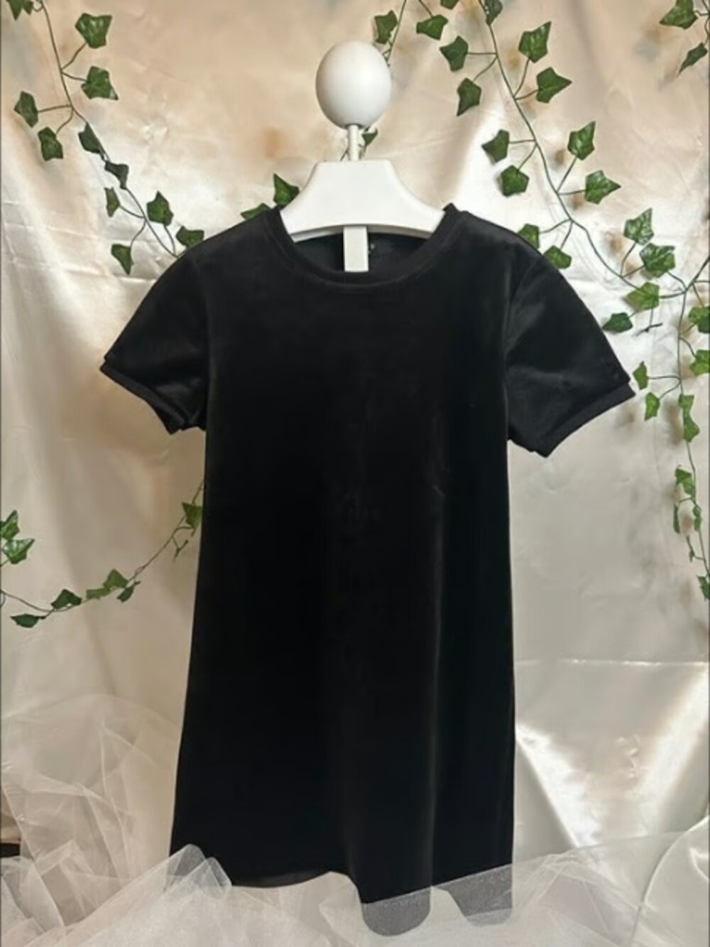Gently Used Forever 21 Girls Black Velour Dress Sz 9/10